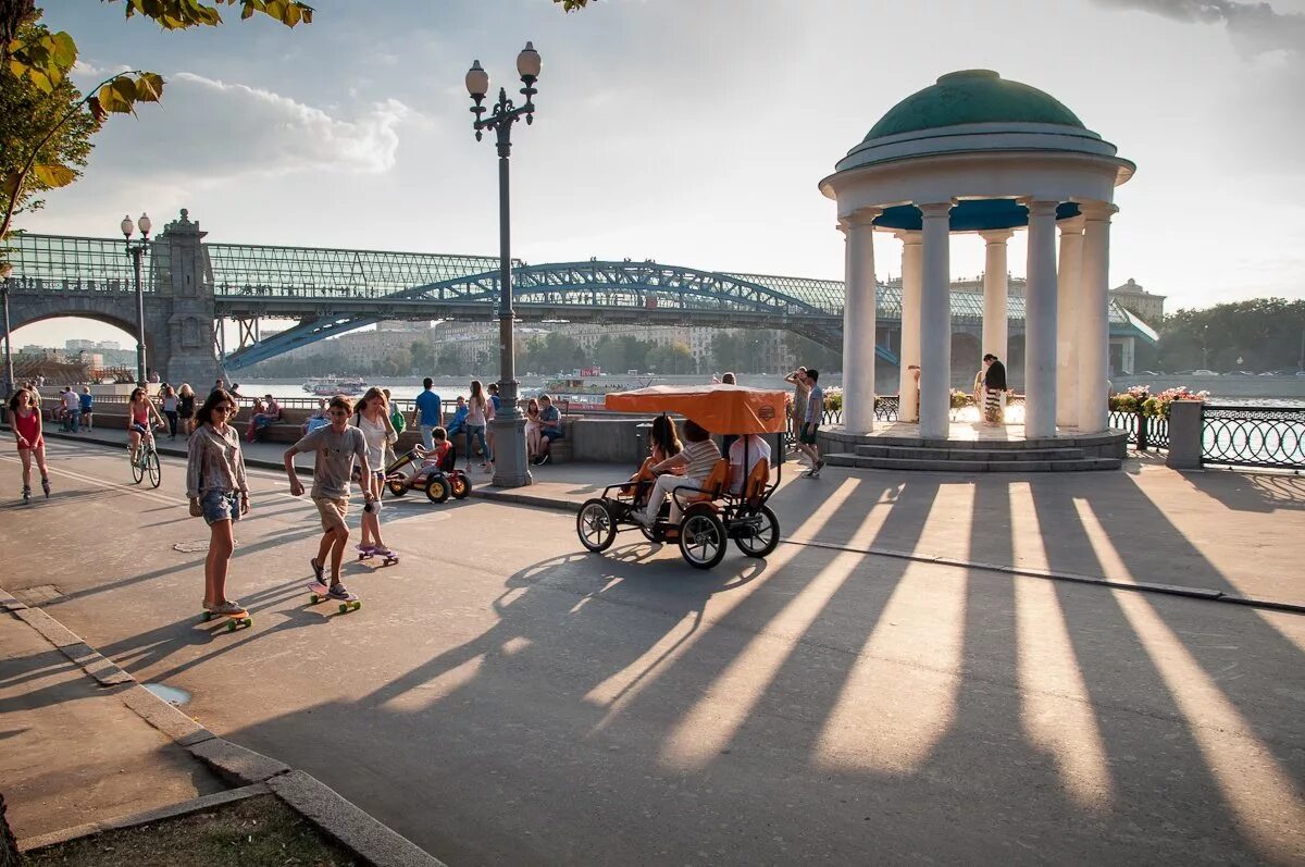 Парк Горького Москва. Парк культуры Горького Москва. ЦПКИО Горького Москва. Паро к Горького Москва. Сможем погулять