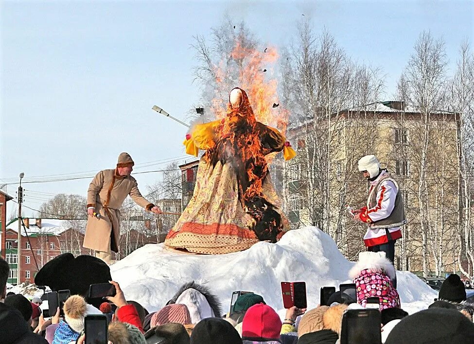 Когда последний день масленицы в 2024 году. Нелжа Масленица. Масленица хоровод. Хоровод вокруг Масленицы. Масленица 2020.