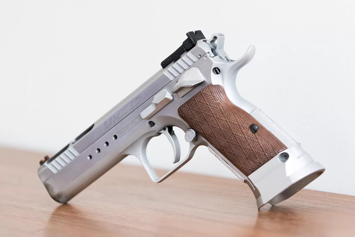 Customs limited. Танфоглио Лимитед. Tanfoglio Limited Custom. Tanfoglio Limited Custom KWC. Cz75 Tanfoglio Limited.