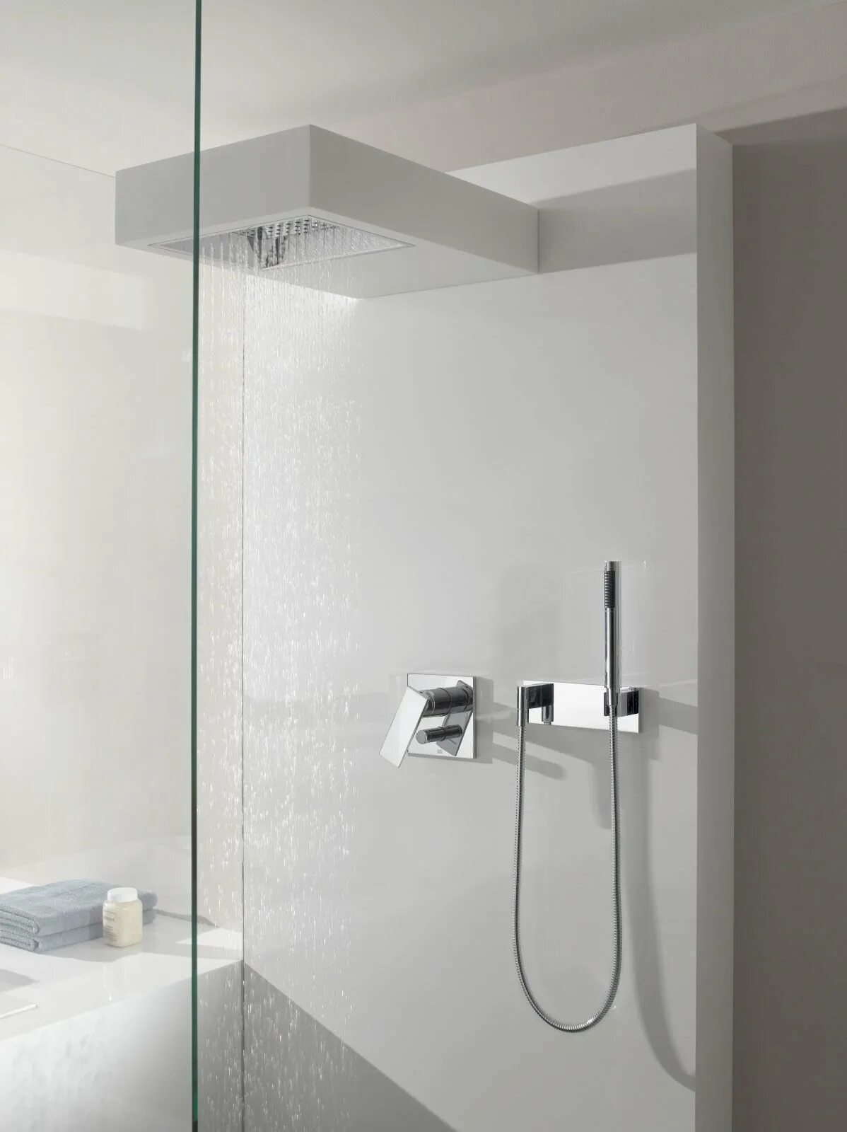 3552697090 Dornbracht. White shower