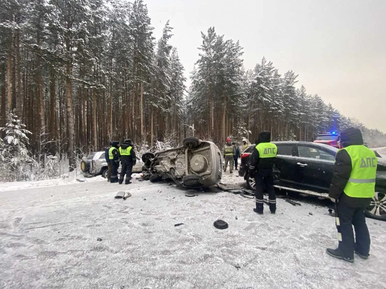 30 ноября 2022 год. Дтп в новосибирске сегодня на димитровском мосту. Авария трамваи 30 ноября 2022. Авария в селе усть-озерной. Мчс казахстана.