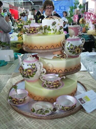 Ярмарка тортов. Выставка кондитерских изделий. Торты от ярмарки. Ярмарка тортов. Выставка свадебных тортов.