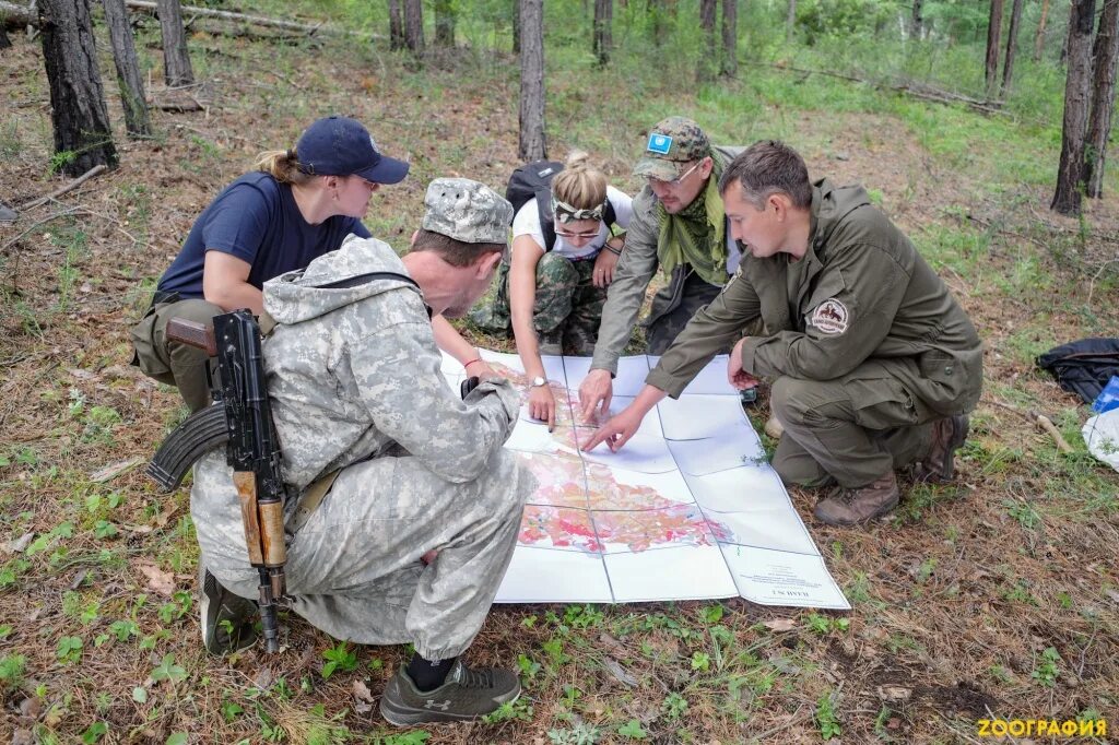 Работники заповедника профессии. Ученые экологи. Орнитолог профессия. Кто работает в заповедниках профессии. Кто работает в заповедниках профессии.