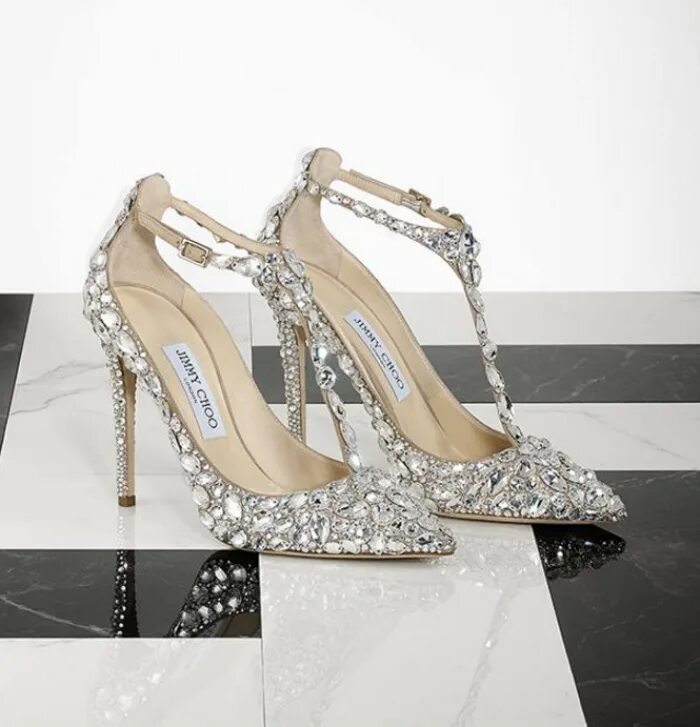 Сумочки хочу хочу туфли джимми чу typeluv. Jimmy choo туфли 2025. туфли джимми чу 2025. джимми чу обувь 2025. свадебные туфли джимми чу.