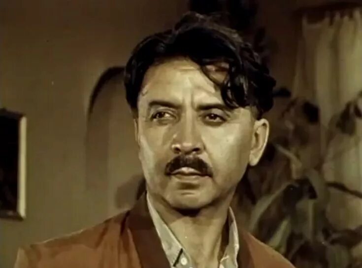 Хамраев раззак хамробоевич. Раззак хамраев актер. Раззак хамраев биография. Раззак хамраев. Хамраев раззак хамробоевич.