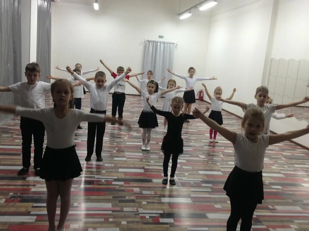 спортивные танцы для детей. танцы для детей калининский. танцы для детей калининский. детские хореографические коллективы. школа бальных танцев для детей.