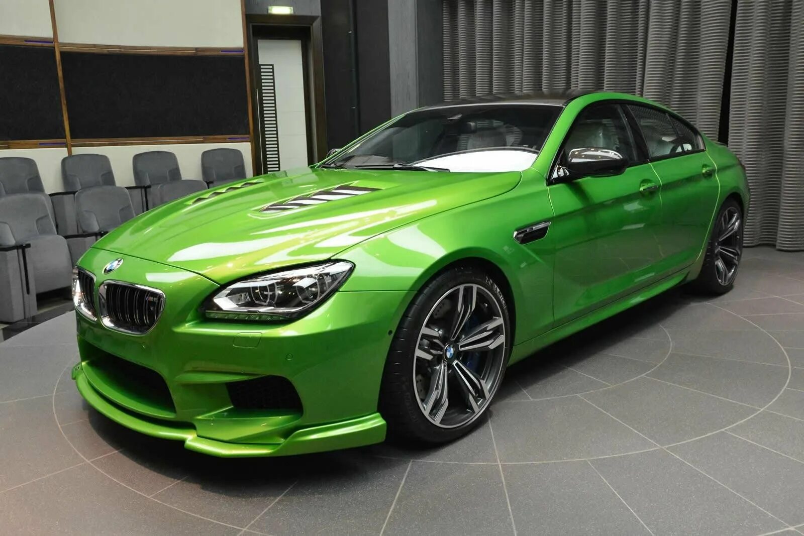 Зеленая машина фото. BMW m6 Green. BMW m6 Gran Coupe. BMW 6 Gran Coupe зелёный. БМВ 2 Gran Coupe Green.