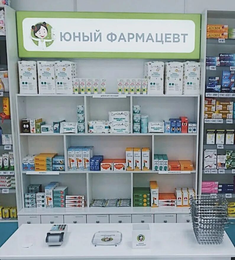 Аптека здоровья чусовой. Планета здоровья нижневартовск. Г. Витрины аптеки планета здоровья. Аптека здоровья чусовой.
