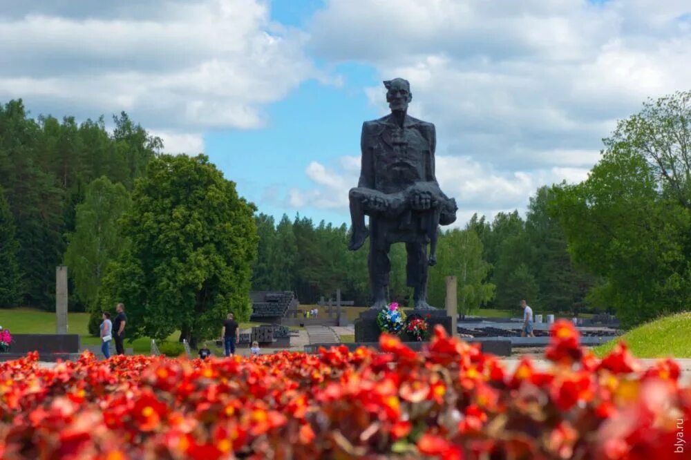 Символ сожженных деревень