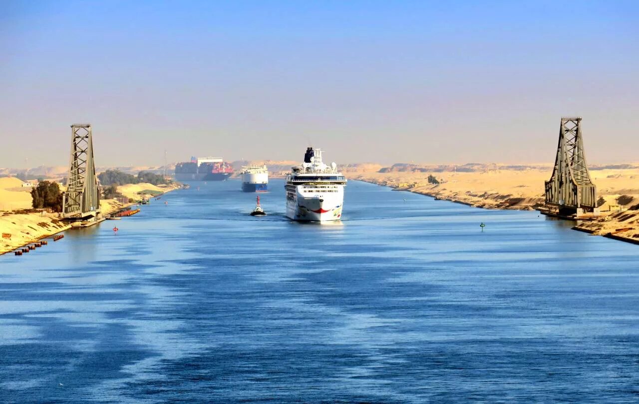 Суэцкий канал. Суэцкий канал Египет. Суэцкий канал 2. Красное море Суэцкий канал.