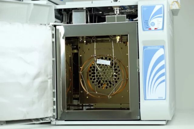 1». Хроматограф хроматэк. Хроматограф хроматэк. 2. Газовый хроматограф хроматограф- кристалл 5000.