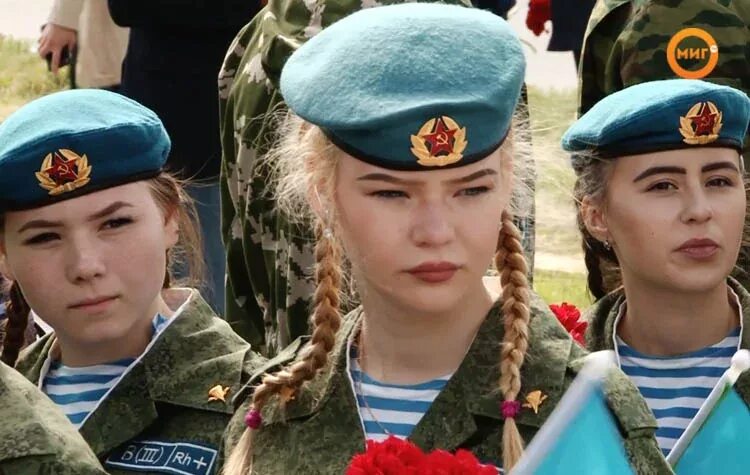 Анжела счастливенко рввдку. Марш бросок фильм владимир волга. Анжела счастливенко рввдку. Фотосессия девушка десантник. Вдв девушки красивые.