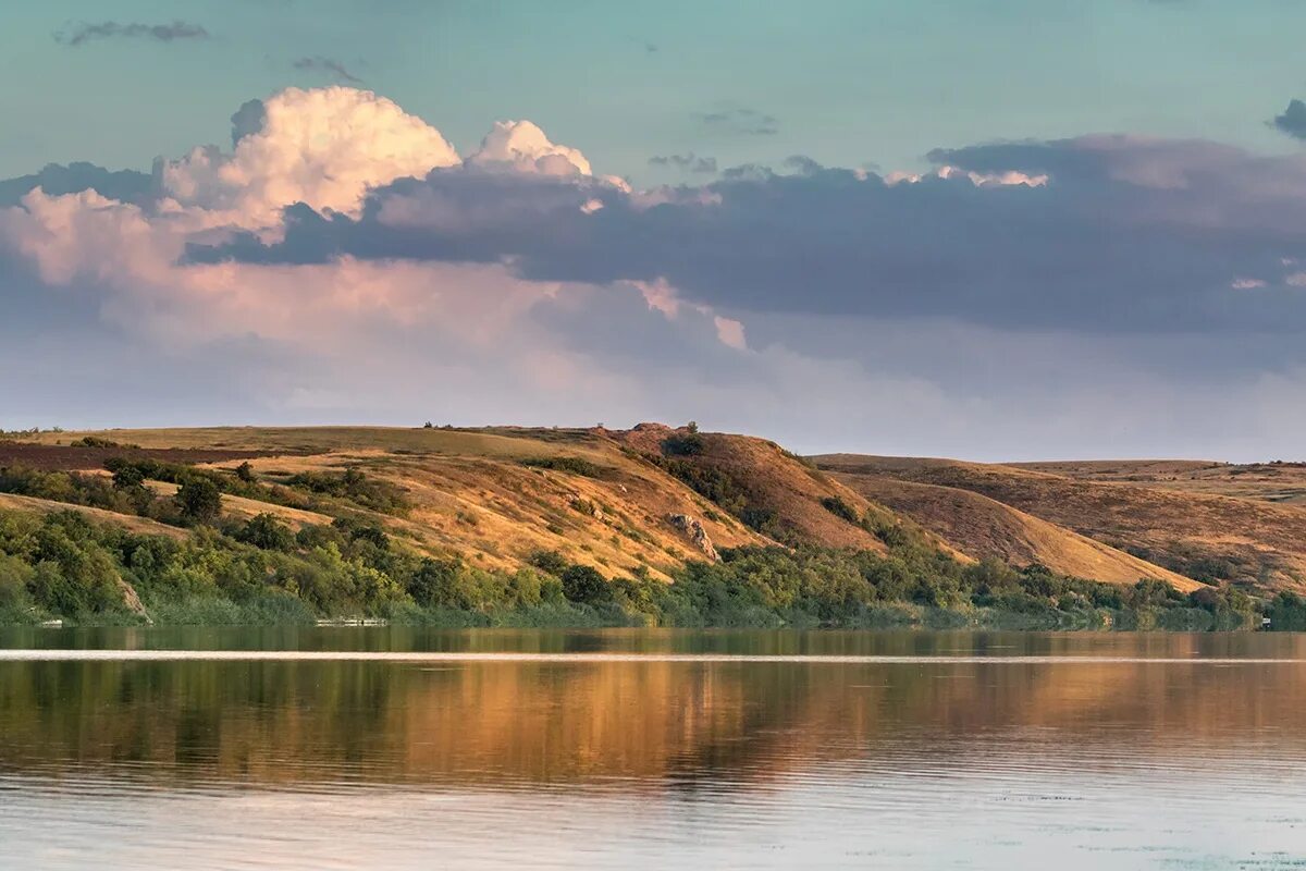 Каменск шахтинский богдановка. Северский донец каменск шахтинский. северский донец белая калитва. река северский донец белая калитва. северский донец река.