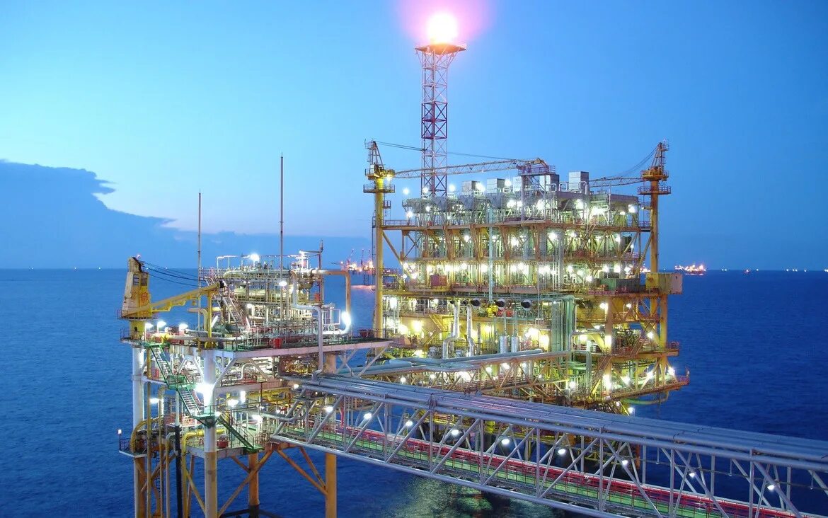 Месторождение азери-чираг-гюнешли. Offshore drilling project. Варьеганское месторождение нижневартовск. Месторождение филановского лсп-2. Нефтяной блок.