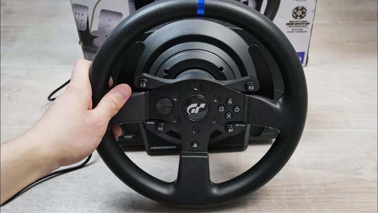 Tws t300. Thrustmaster t300rs gt Edition. Thrustmaster t300 Wheel. Руль Thrustmaster t300rs. Thrustmaster t300rs Ferrari.