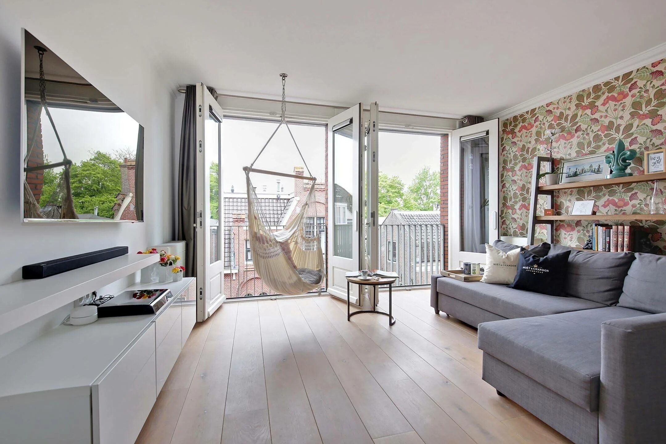 Dutch Interior Design: Leonie Hendrikse, Jeroen Stock: 9783961710430: Amazon.com