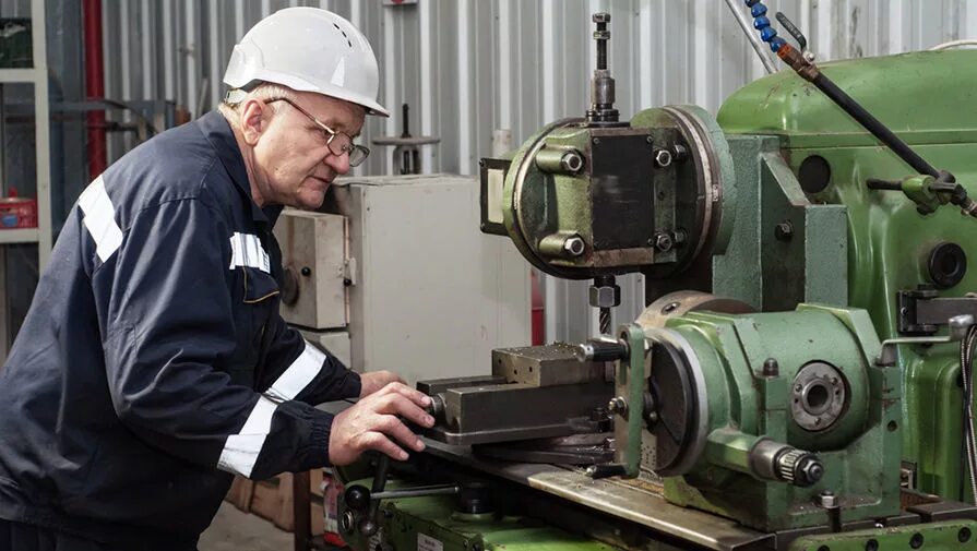 токари пенсионеры