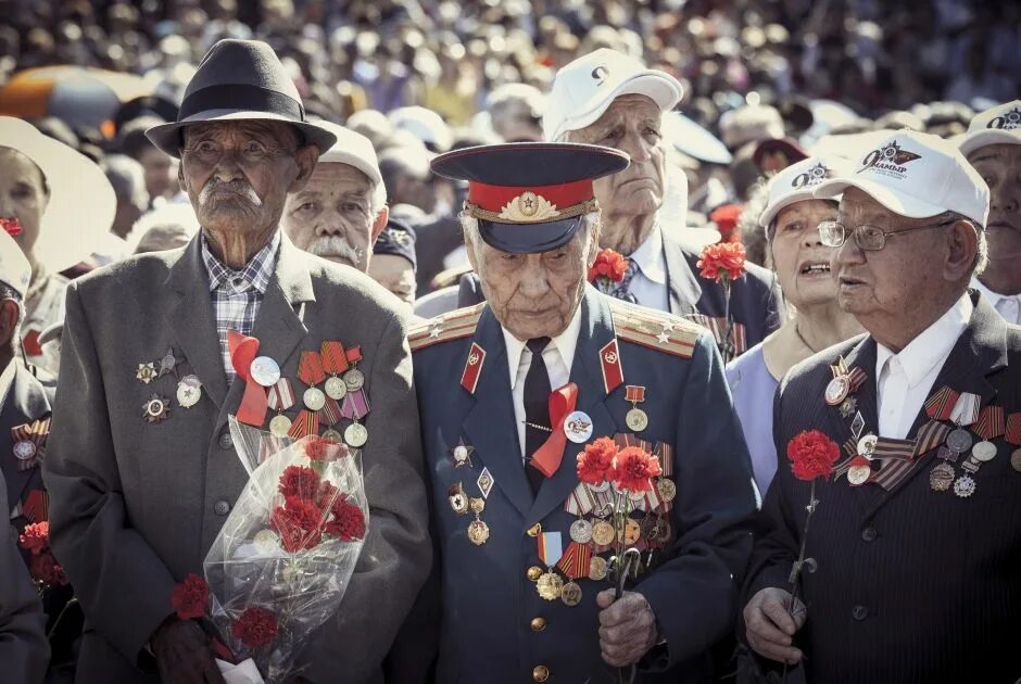 9 мая в казахстане. Ветераны казахи. День Победы ветераны. Ветераны Великой Отечественной войны Казахстана. С днем Победы.