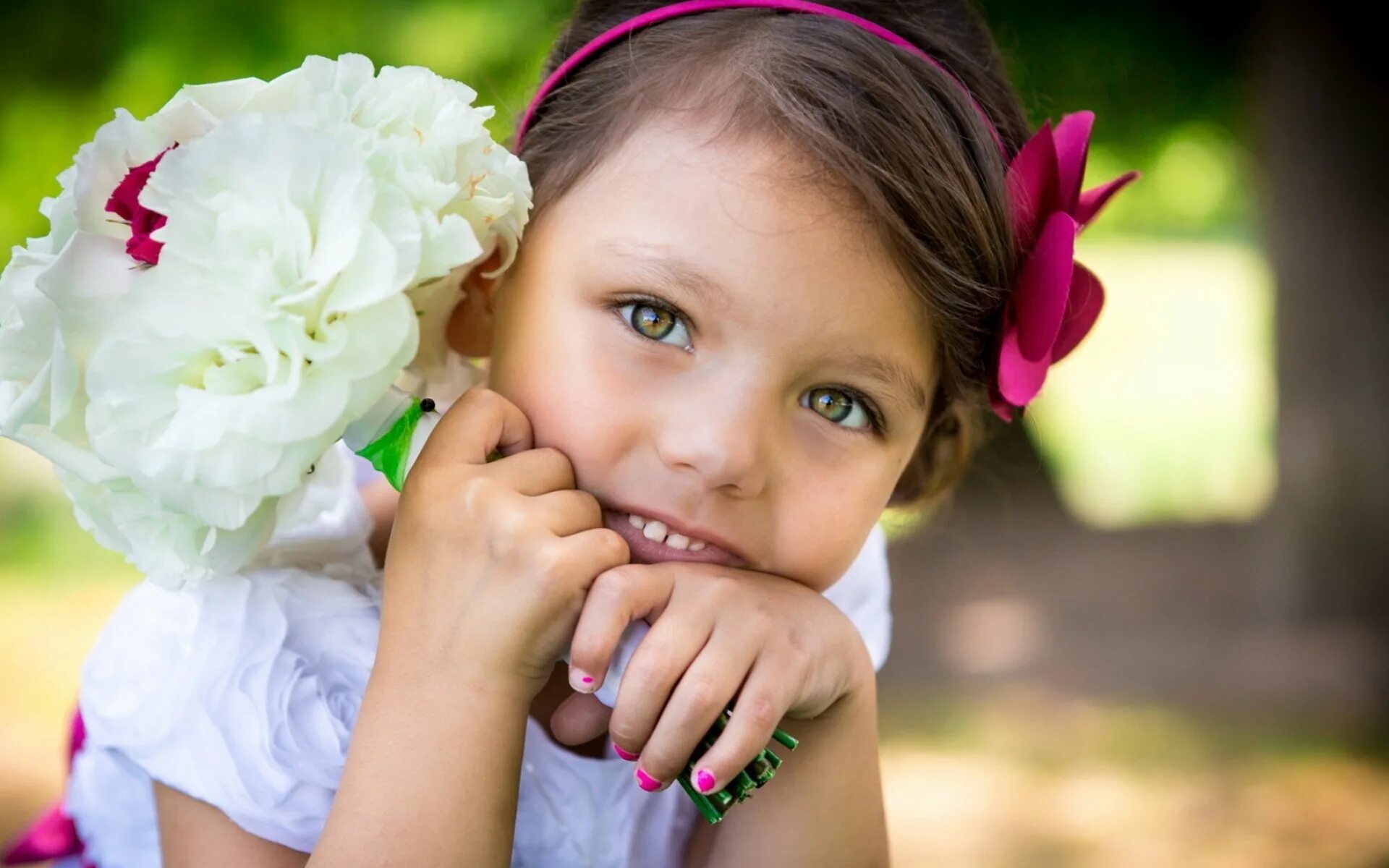 милые девочки.