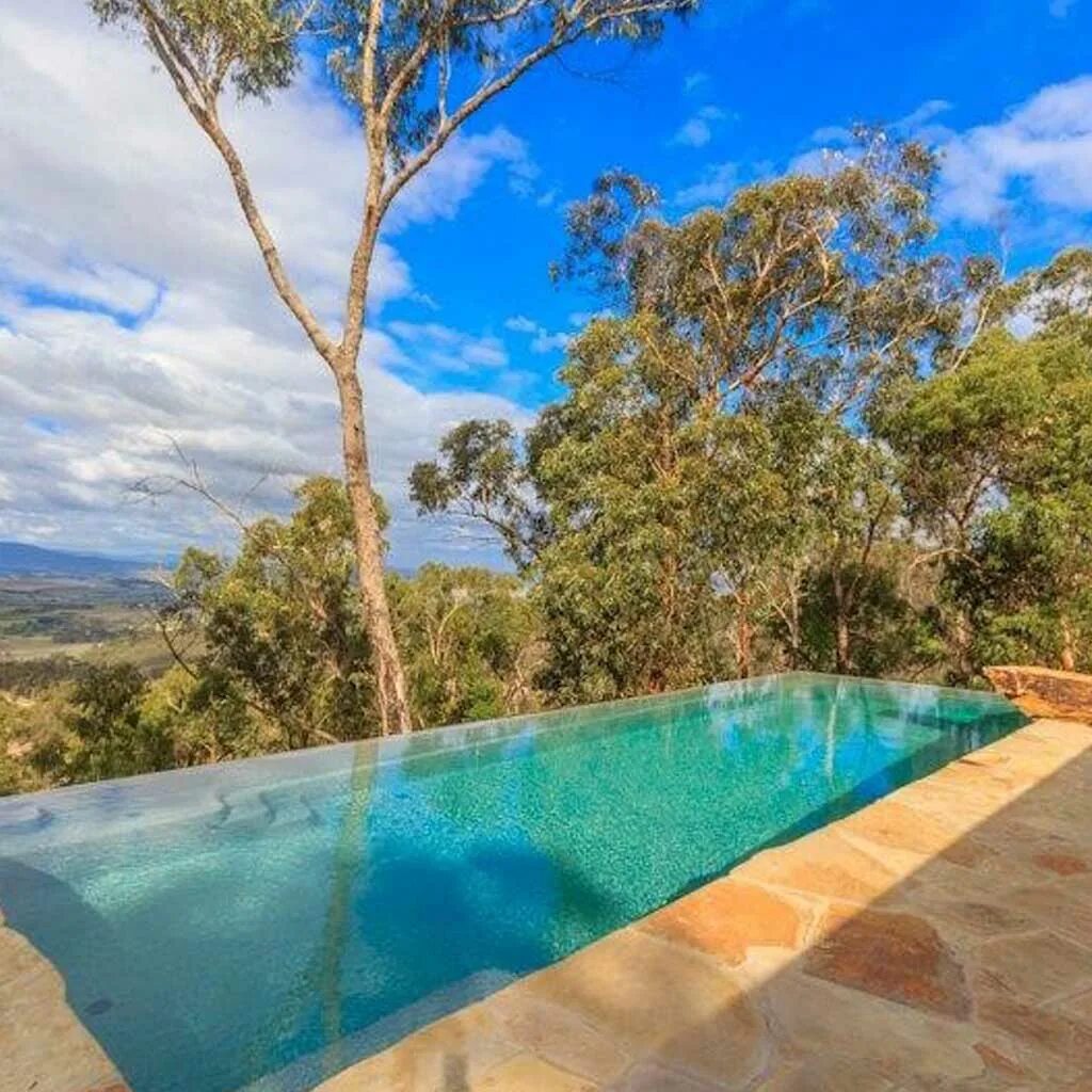 Location pool. Compass pools maxi rib. бассейн инфинити. инфинити бассейн в доме. infinity pool в соснах.