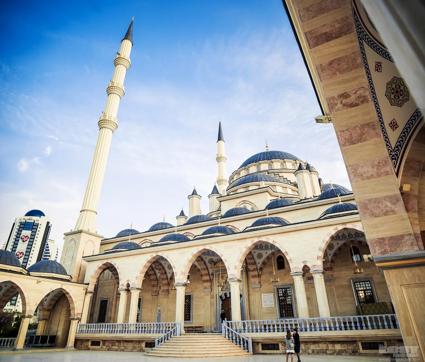Посещения мозаичной мечети насир ол-молк. Верхушка мечети фейсала. Султан ахмед стамбул. Голубая мечеть или мечеть султанахмет. Мечеть варна.