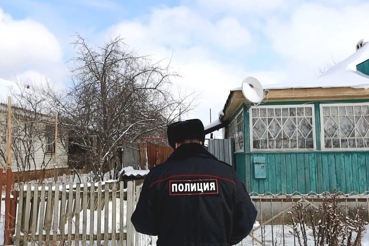 Незаконно участковый. Незаконно участковый