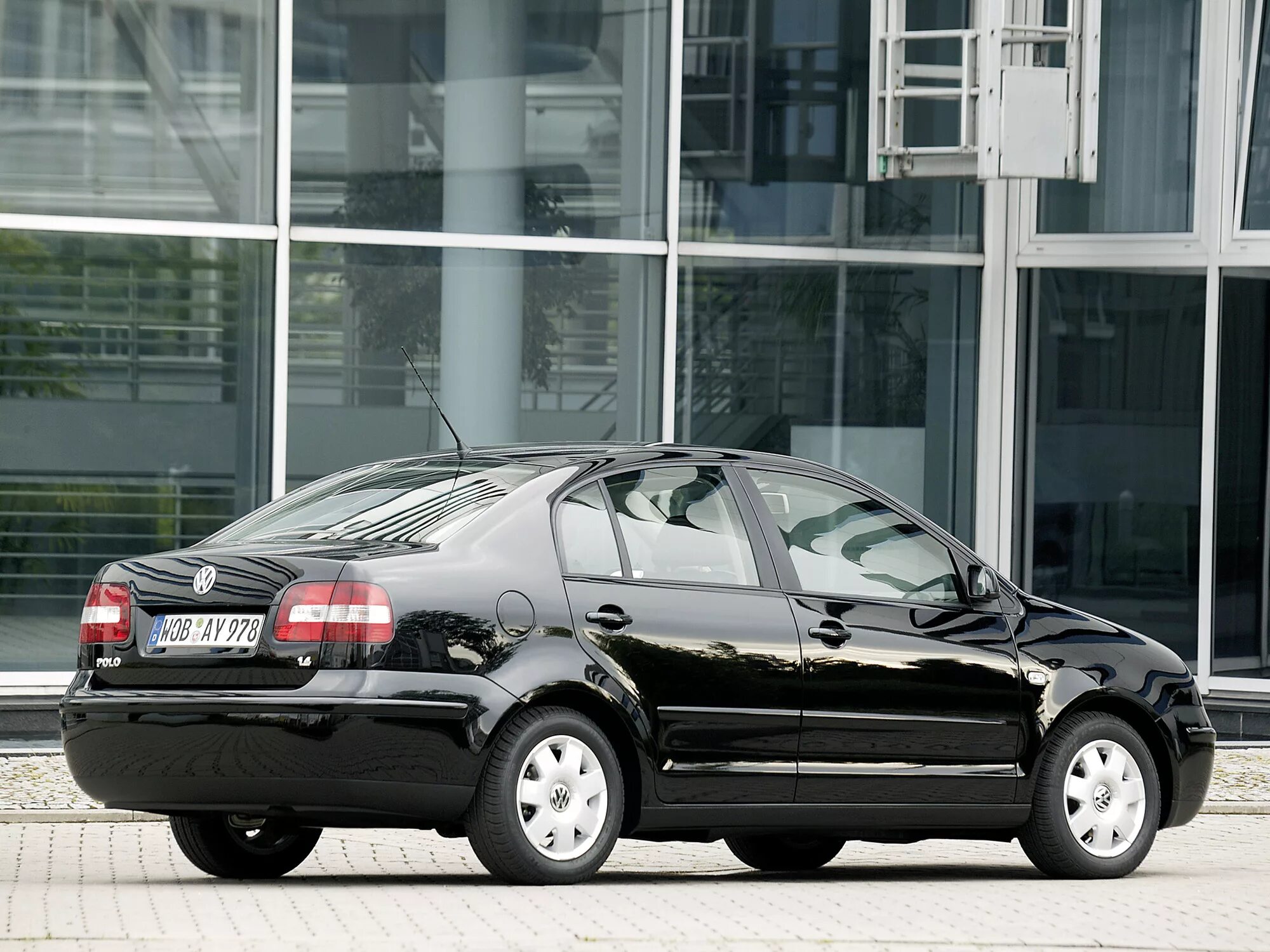 4 tsi. 4 turbo. Vw polo sedan 2004. Поло седан 4. Volkswagen polo 4 поколения.