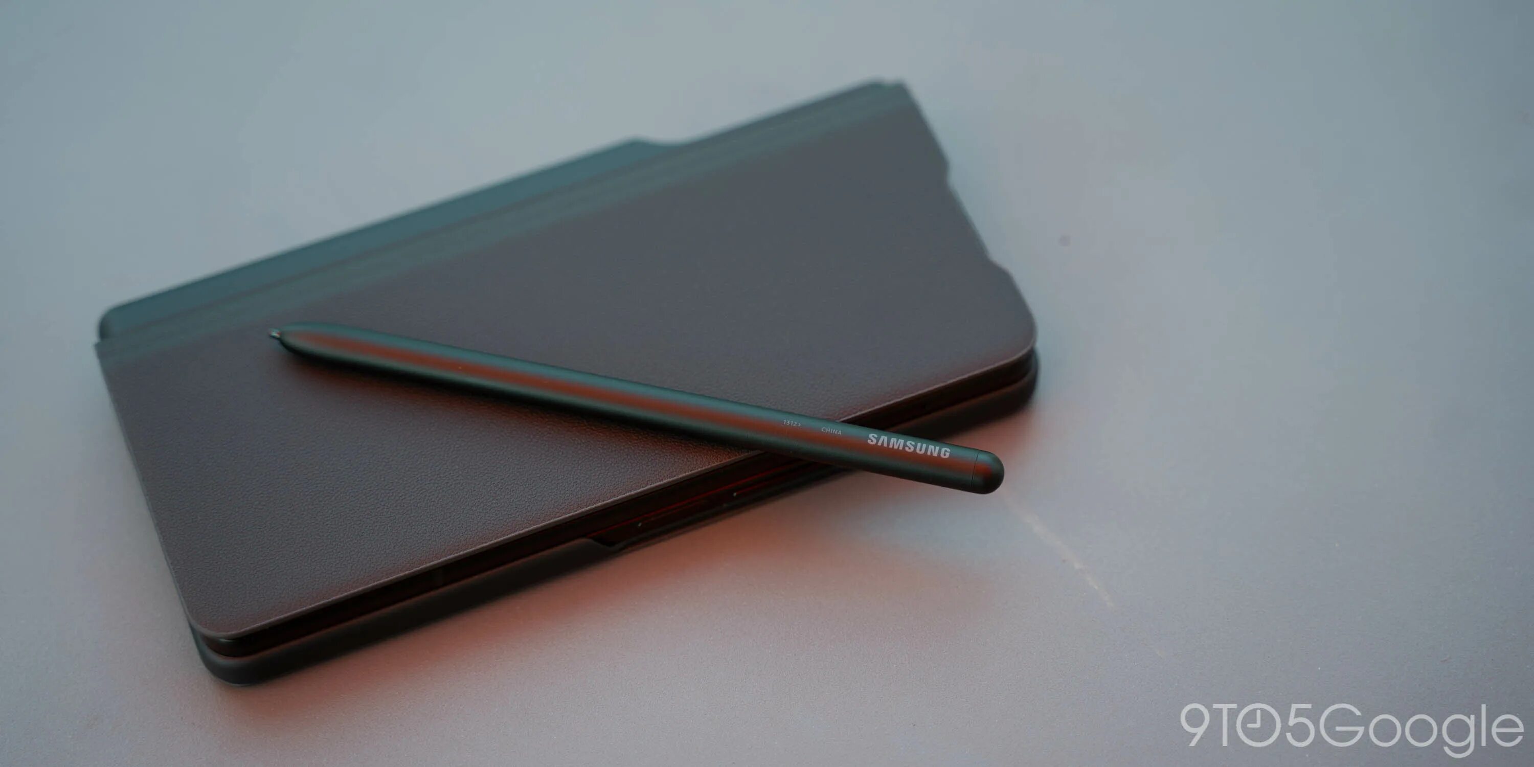 Samsung z fold 5 чехол. Galaxy z fold 5 стилус. samsung galaxy z fold стилус. samsung fold 3 чехол. чехол samsung galaxy fold 4.