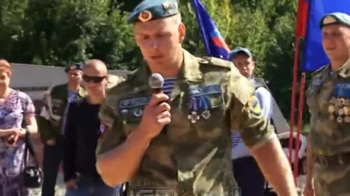 воздушно-десантные войска. солдат вдв. голубые береты 11 одшбр. 76 дшд вдв. солдат вдв в бою.