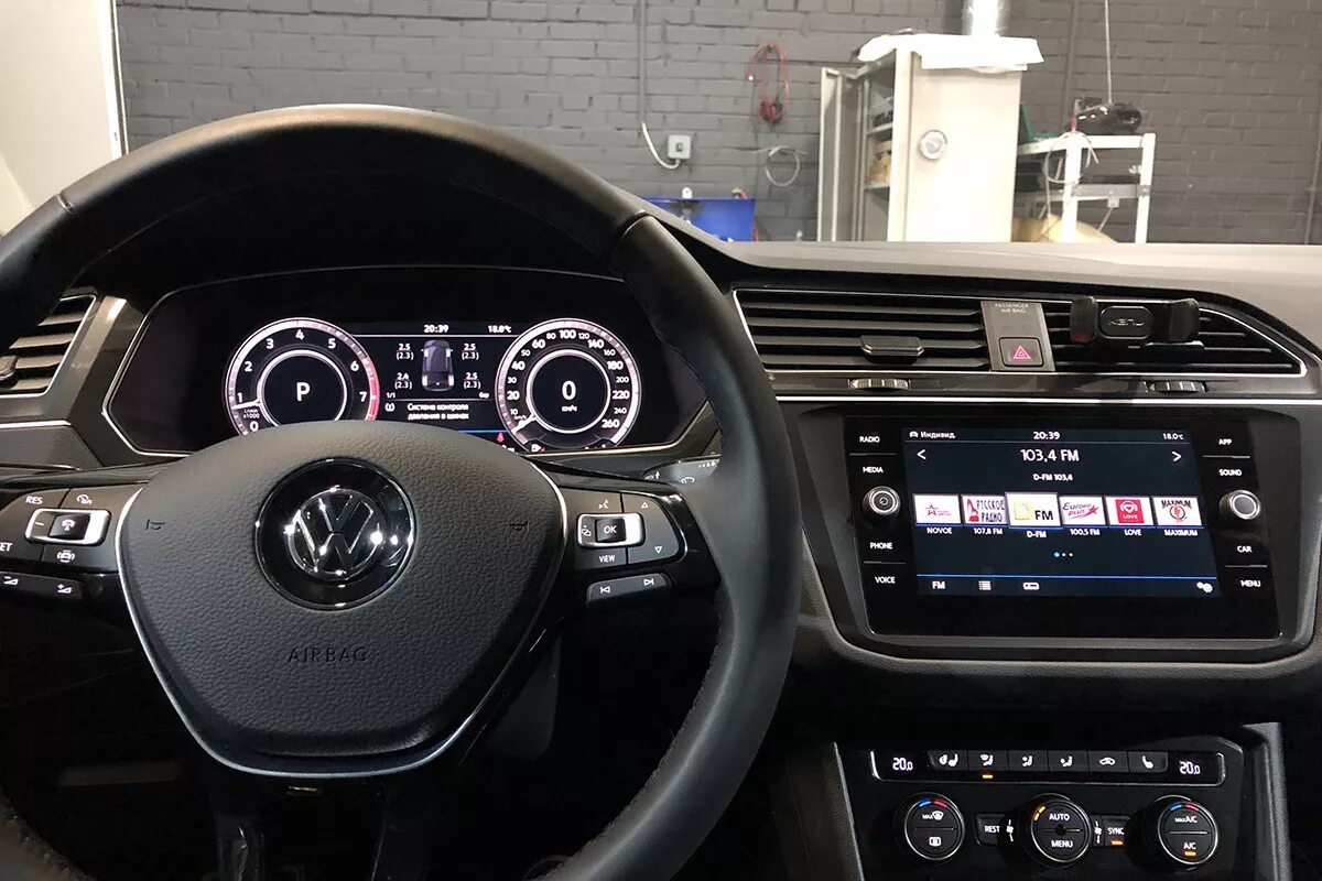 Торпеда 2019. Приборная панель Volkswagen Tiguan. Цифровая приборная панель Volkswagen Tiguan. Приборная панель Фольксваген Тигуан 2019. Цифровая приборная панель Фольксваген Тигуан 2021.