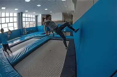 Флай зон ступино. Меридиан краснодар батуты. меридиан краснодар батутный центр. флай зона краснодар меридиан. флай зона краснодар красная площадь.