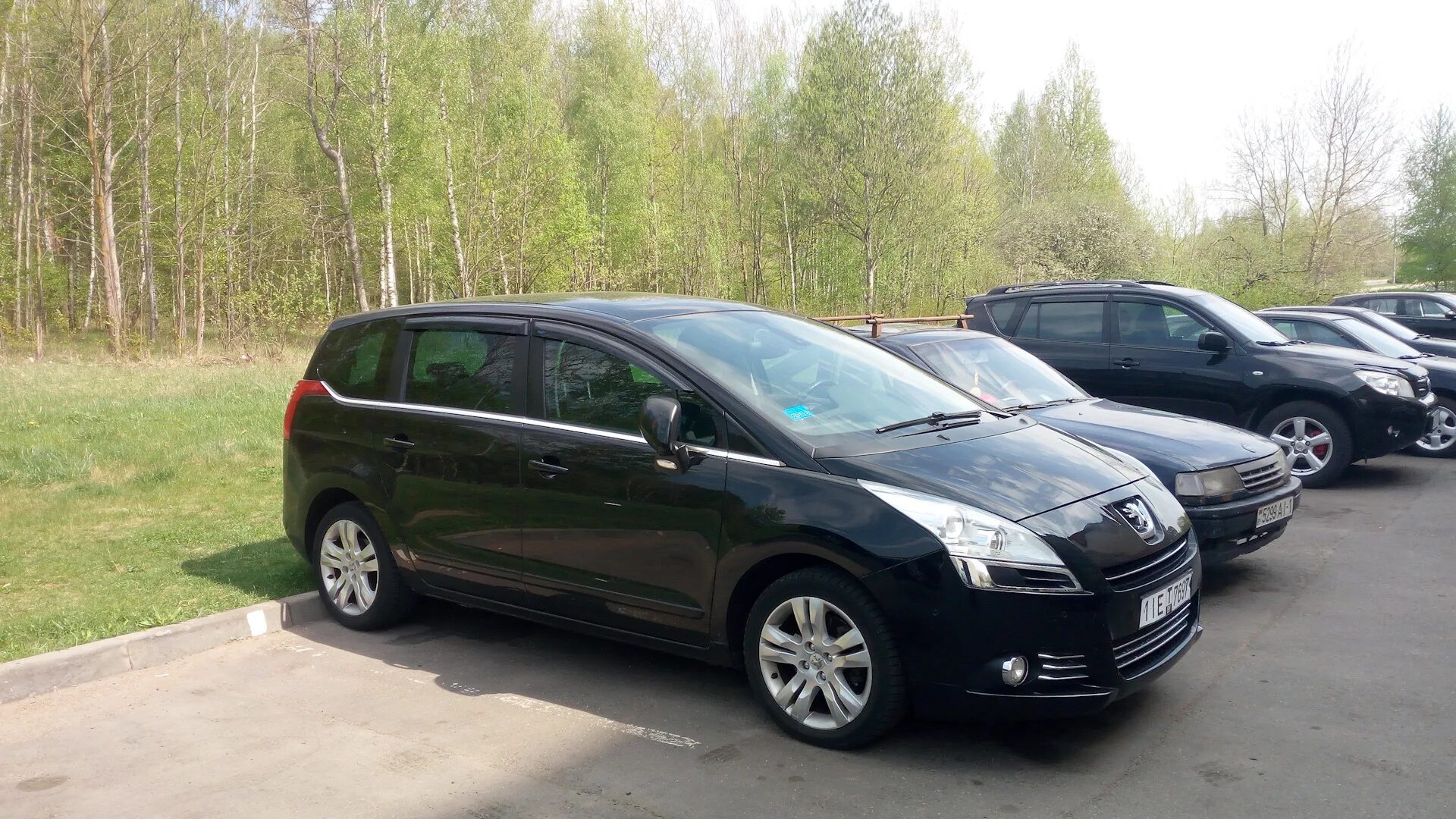 Peugeot 5008 1,6. Peugeot 5008 2010. Peugeot 5008 2010 года. Peugeot 5008 2010 год поперечины. Пежо 5008 купить в белоруссии