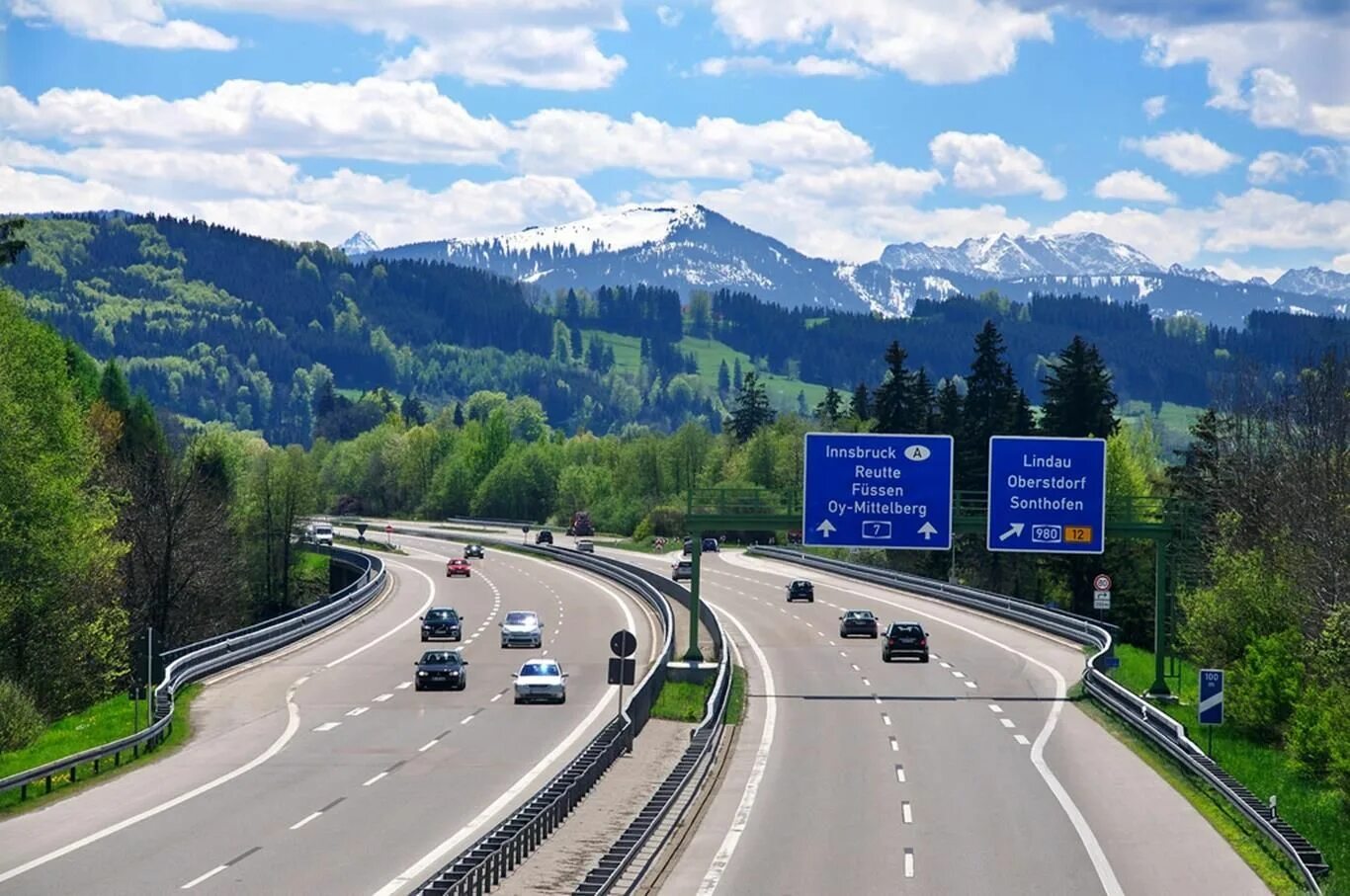 Почему в европе дороги. Автобан Германия. Autobahn в Германии. 28 Автобан Германия. Швейцария Автобаны.