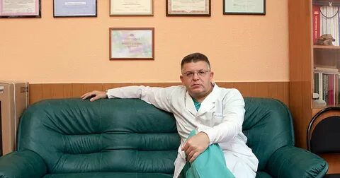 Главный врач красного креста