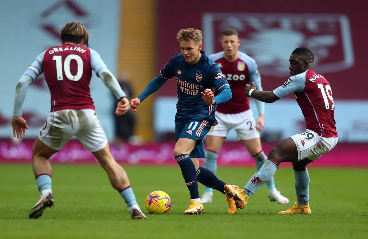 Арсенал астон прямая трансляция. Арсенал астон вилла. ollie watkins aston villa 2025. арсенал против астон вилла. астон вилла цска 1980.