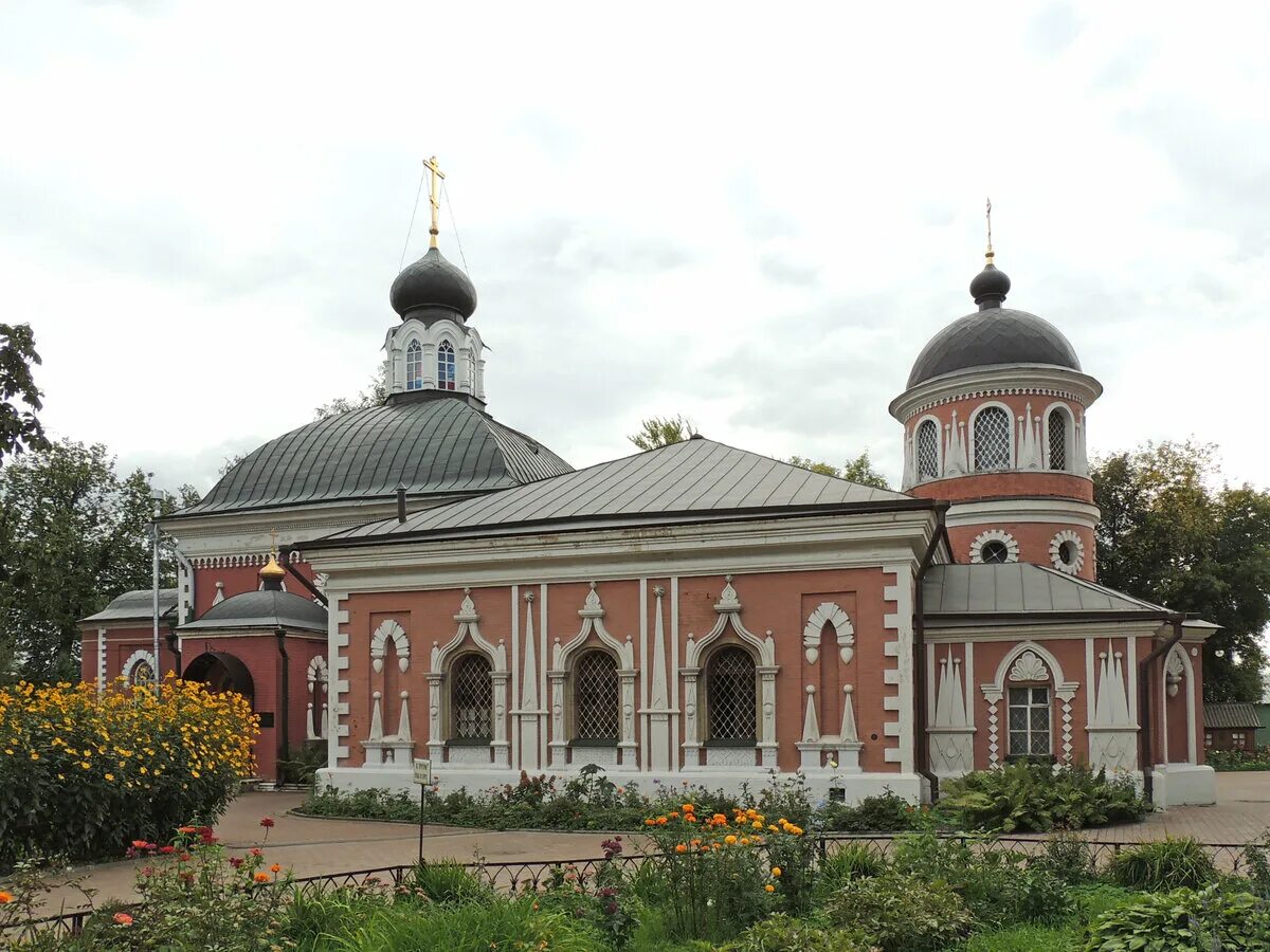 Никольский монастырь в москве. Никольский единоверческий монастырь. Никольский единоверческий монастырь в Москве Преображенский. Никольская Церковь единоверческий монастырь. Никольский единоверческий храм Преображенское кладбище.