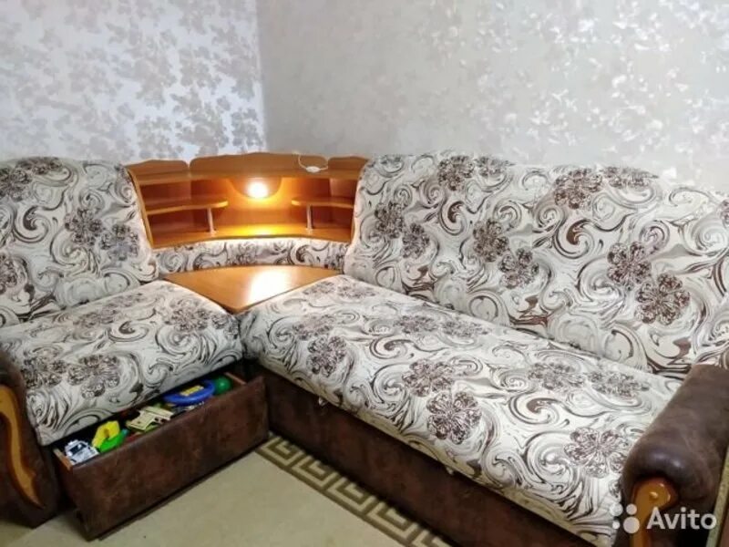 поляна с диванами. отдам даром вятские поляны сегодня. мебель эль вятские поляны. кровать поляна. куда деть мебель бу хорошего качества.