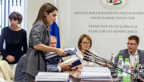 Председатель избирательной комиссии уик