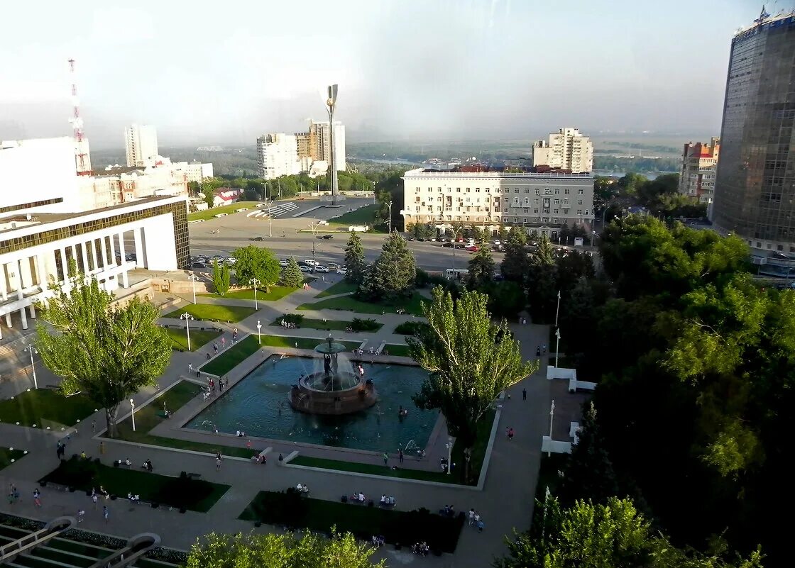 квартиры ростов на дону театральная площадь. центр ростова на дону театральная площадь. квартиры ростов на дону театральная площадь. театр на театральной площади в ростове на дону. вучетич фонтан в ростове на дону.