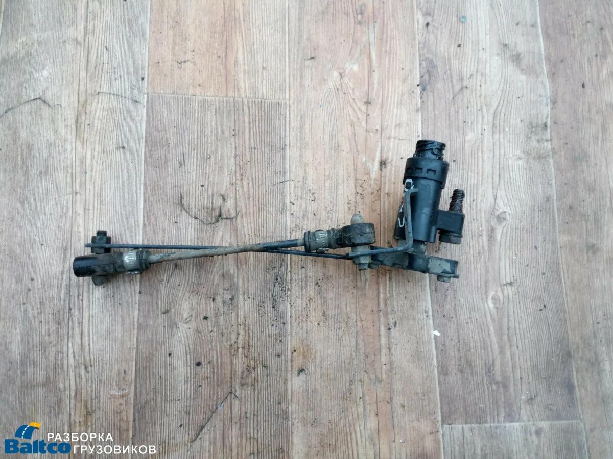 Датчик уровня пола ман. Датчик уровня пола ман тгл. Датчик уровня пола man tga. Датчик скорости ман неоплан. Датчик уровня пола ман.