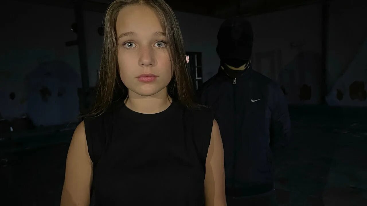 Валентина ивановна даниэль бой влог. Дарину и леру и аню. Валентина ивановна даниэль бой лиза. Даниэль бой влог дарина и аня. Лера дарина аня влад.