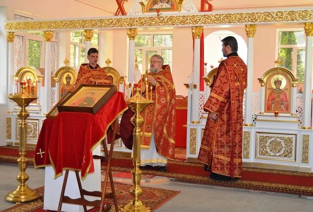 город шарья презентация. храмы шарьи костромской. церковь г. храм цесаревича алексея екатеринбург. шарья храм цесаревича алексея.
