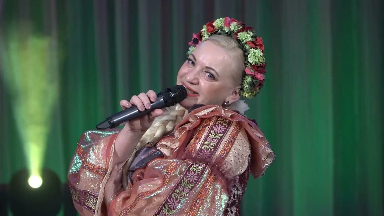 Бабья рощица. Березовая роща тверь. Фотообои березовый лес. Русский лес березовая роща. Песня бабья рощица слушать.