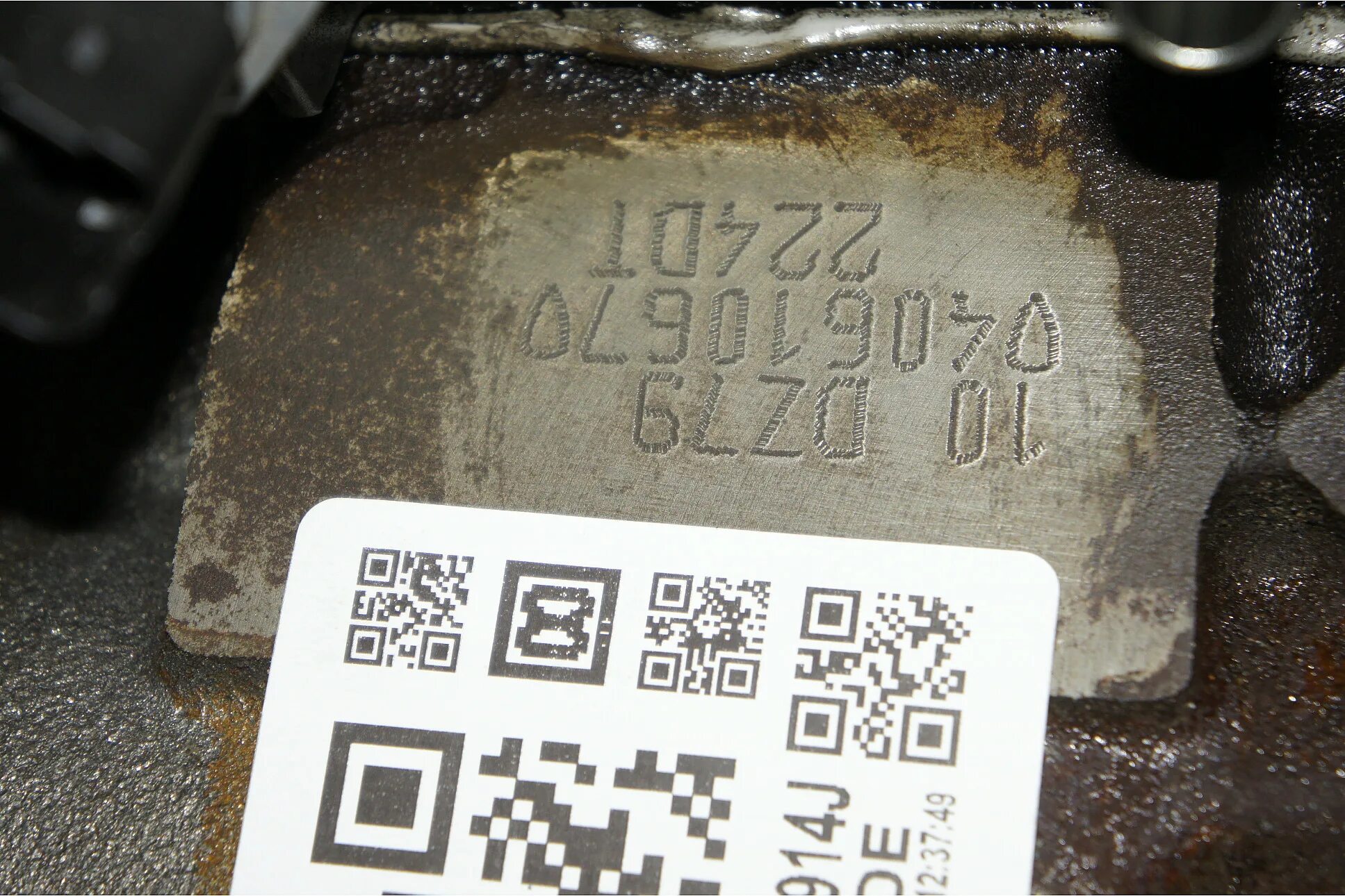 Номер двигателя рено меган 1. Ленд ровер где находится номер двигателя. 276dt номер двигателя. Номер двигателя на рено меган 2. Ленд ровер где находится номер двигателя.