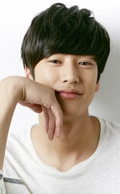 Чхве бён-чхан. На ин у актер. На чжон чхан. Ли чхан хун. На чжон чхан.