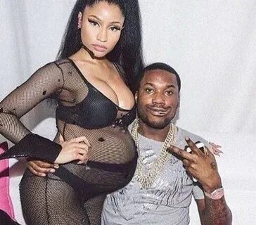 Kisses strangers nicki minaj