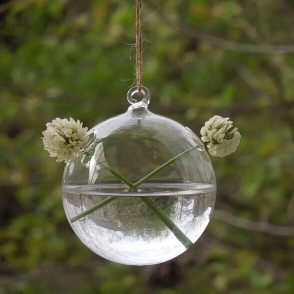 К первой чаше подвесим стеклянный шар. Стеклянный шар для декора. Декоративный стеклянные шарики для украшения вазы. Круглые подвесные шары. Ваза-шар стеклянная.