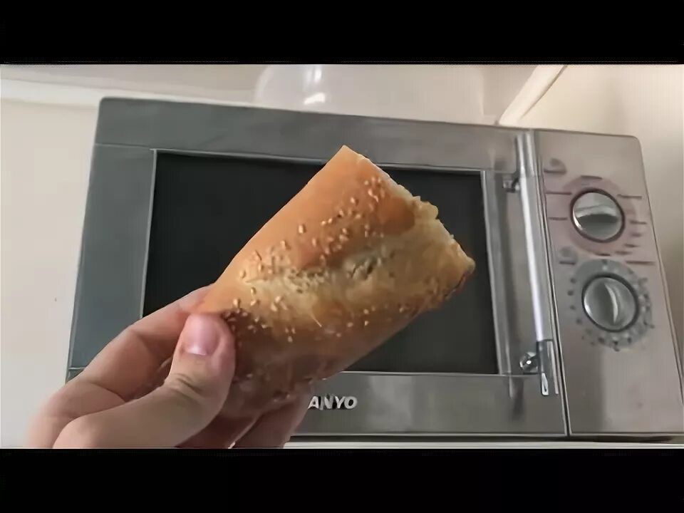 Как размягчить хлеб в микроволновке. Как сделать хлеб в микроволновке. Хлеб в микроволновке. Как размягчить хлеб в микроволновке. Микроволновая печь для хлеба.
