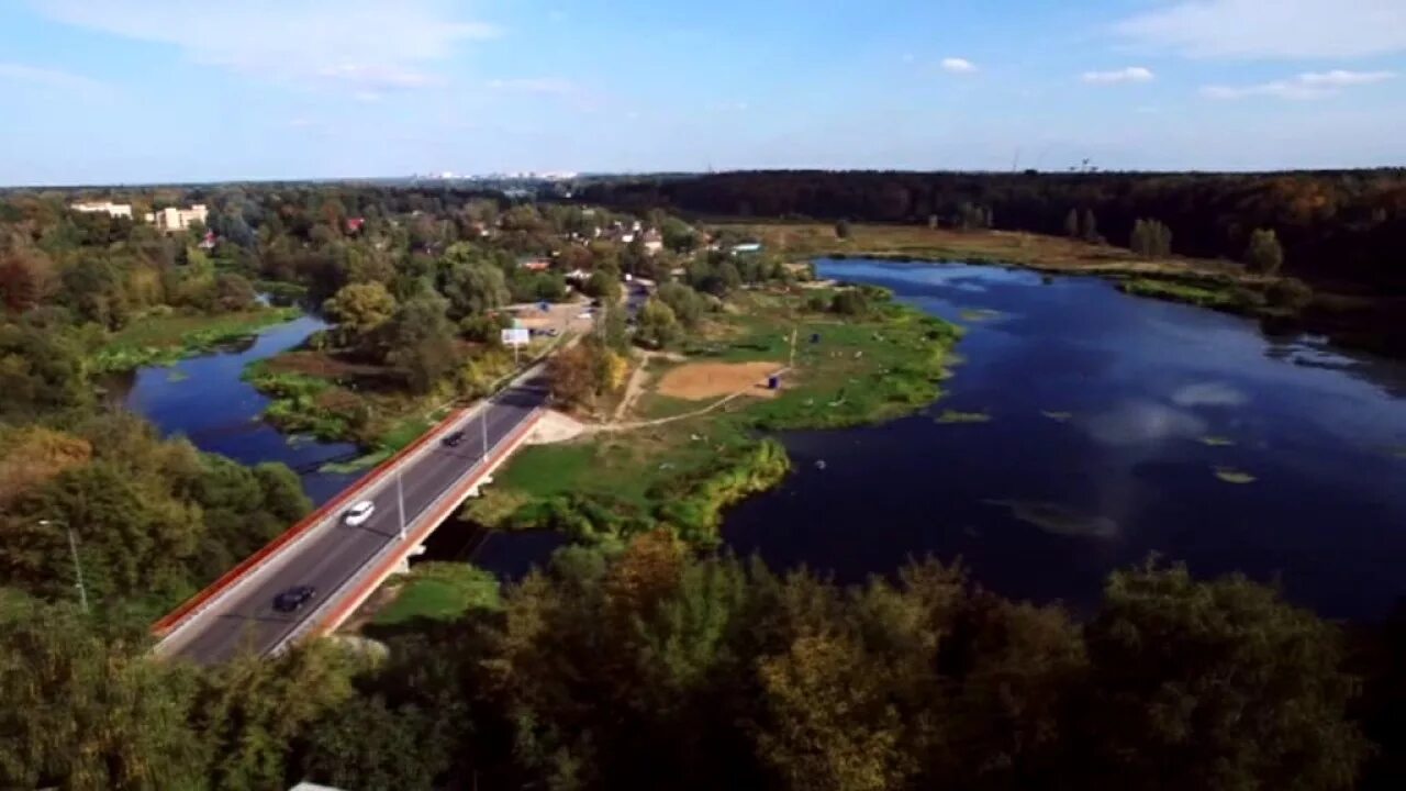 Река Клязьма Шапкин мост. Клязьма Шапкин мост Королев. Пляж река Клязьма Щелково. Река Клязьма Королев.