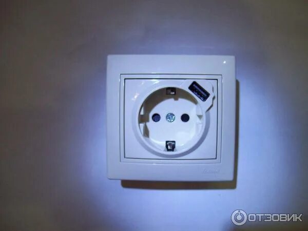 Розетка schneider electric atlasdesign карбон. Розетка lezard mira. Розетка 1-м mira с заземлением белый (701-0202-122). Переключатель 2-клавишный schneider electric atlasdesign. 707-4388-130 karina розетка тв оконечная матовое серебро.